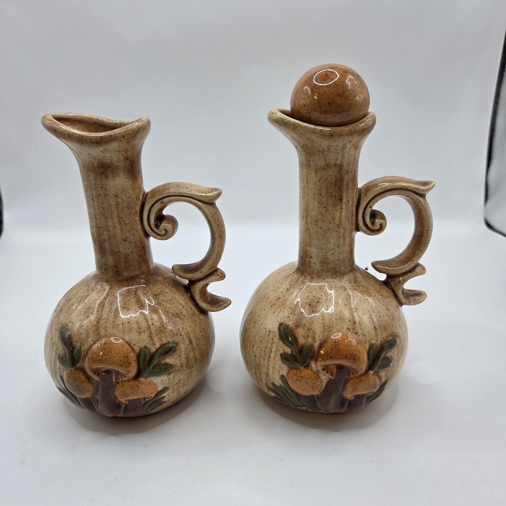 Vintage Arnels Mushroom‎ Oil & Vinegar Cruets 6.5" Handpainted Ceramic MCM 1970s